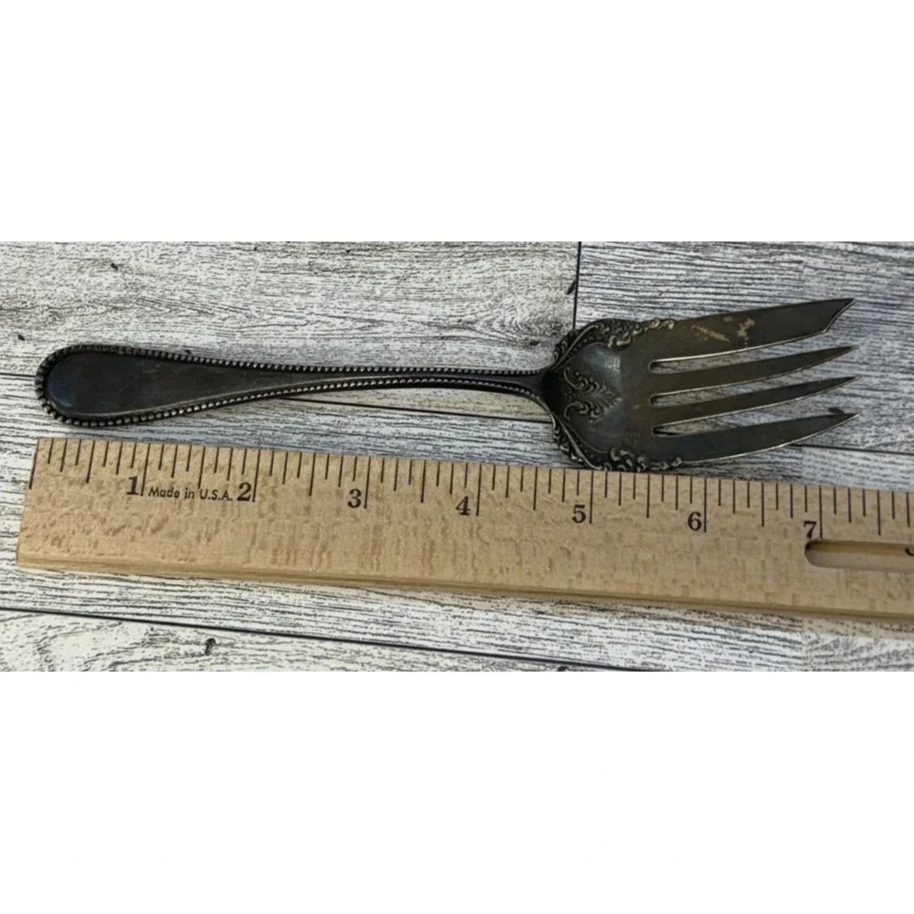 Large Vintage Antique WM Rogers Ornate Silver Plate‎ Meat Fork